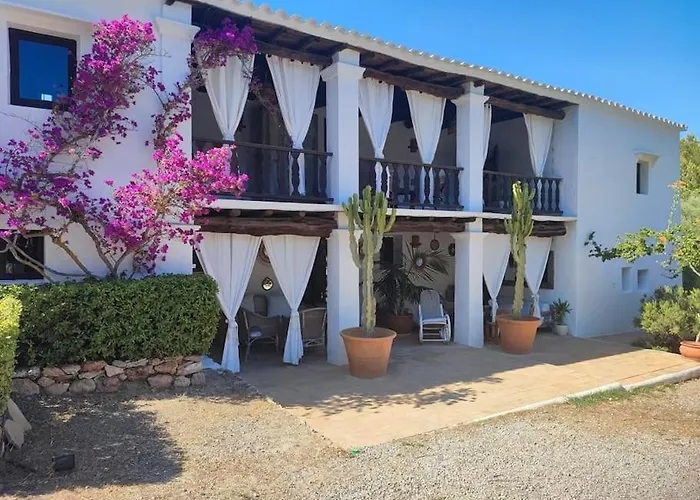 Authentic Finca Ibicenco With Large Pool