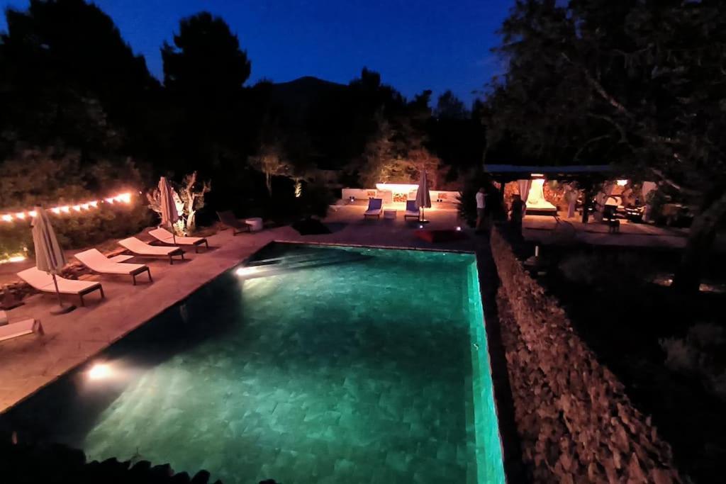 Villa Authentic Ibicenco With Large Pool Ibiza