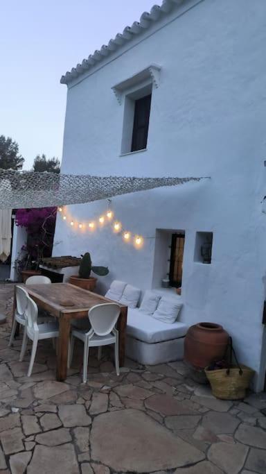 Authentic Ibicenco With Large Pool Ibiza