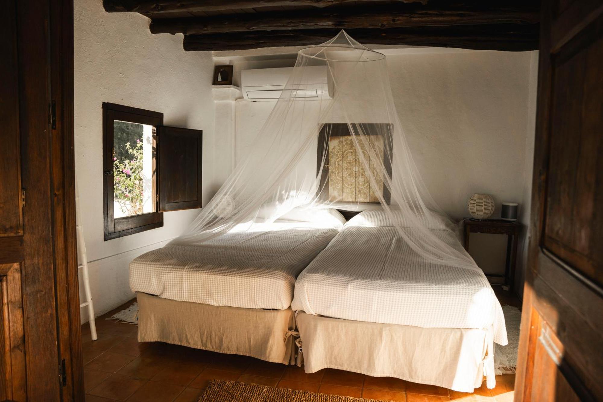 Authentic Ibicenco With Large Pool Villa
