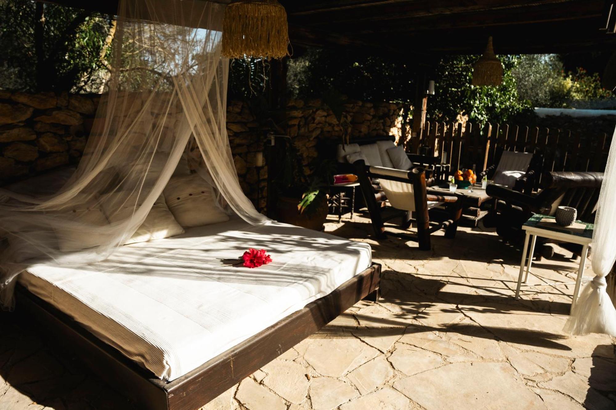 Authentic Ibicenco With Large Pool Villa Ibiza